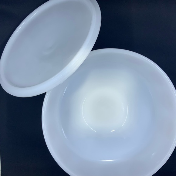 Vtg Milk Glass Federal Covered Bowl 1.5 Quart Connoisseur Sunflower with Lid - Picture 4 of 5